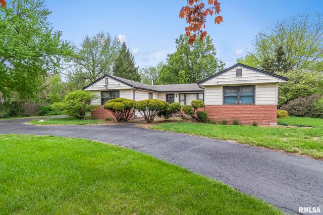 2121 E ASH Street, Springfield, IL 62703