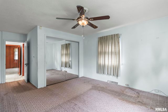 2121 E ASH Street, Springfield, IL 62703