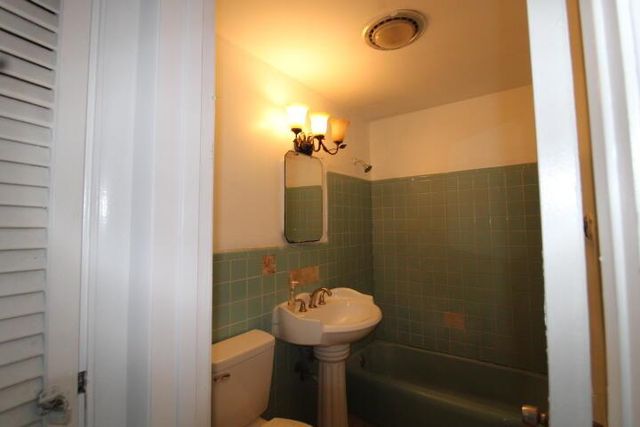 578 W 2nd Street, Riviera Beach, FL 33404