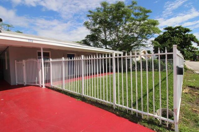 578 W 2nd Street, Riviera Beach, FL 33404