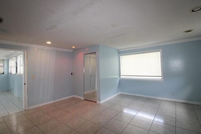 578 W 2nd Street, Riviera Beach, FL 33404