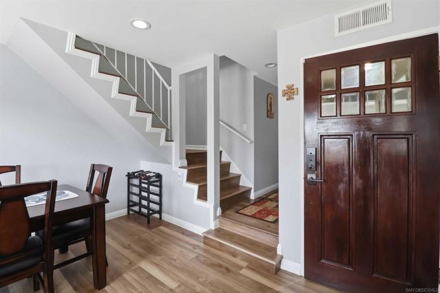 6862 Camino Berdecio, San Diego, CA 92111