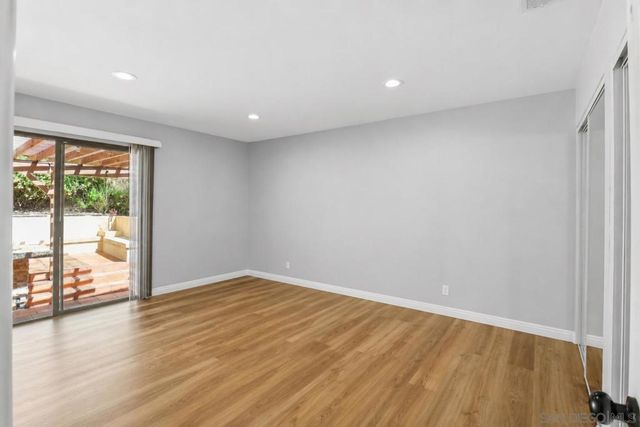 6862 Camino Berdecio, San Diego, CA 92111