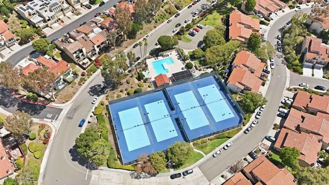 6862 Camino Berdecio, San Diego, CA 92111