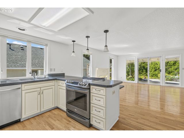 3020 Se SPYGLASS Dr, Vancouver, WA 98683