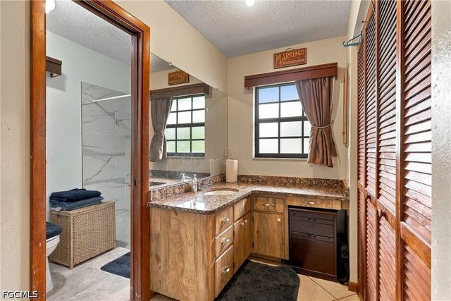 2225 SE 2nd ST, Cape Coral, FL 33990