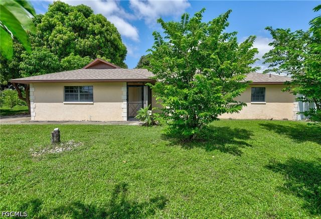 2225 SE 2nd ST, Cape Coral, FL 33990