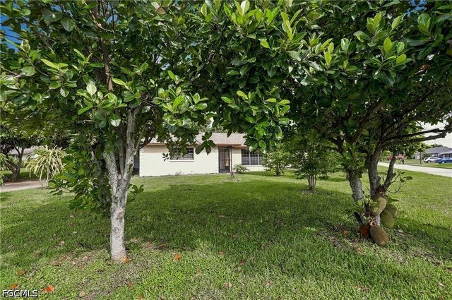 2225 SE 2nd ST, Cape Coral, FL 33990