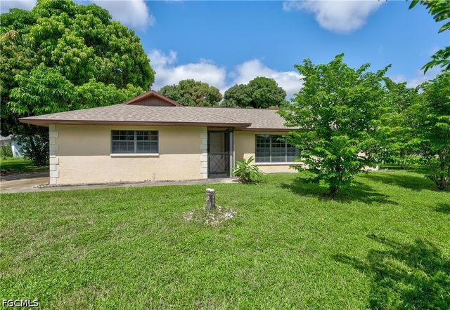 2225 SE 2nd ST, Cape Coral, FL 33990