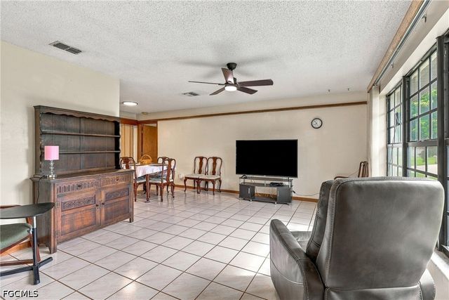 2225 SE 2nd ST, Cape Coral, FL 33990