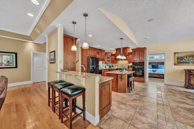 250 Deerwood DR, Huddleston, VA 24104