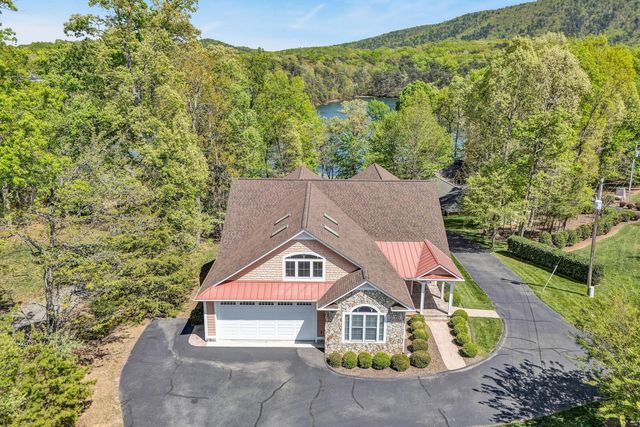 250 Deerwood DR, Huddleston, VA 24104