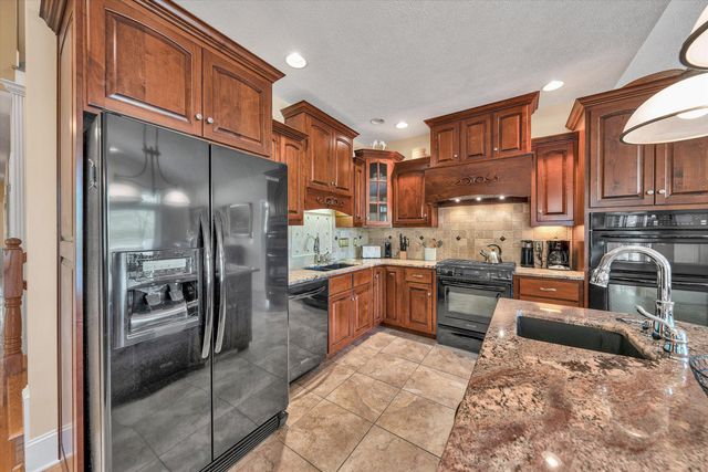 250 Deerwood DR, Huddleston, VA 24104