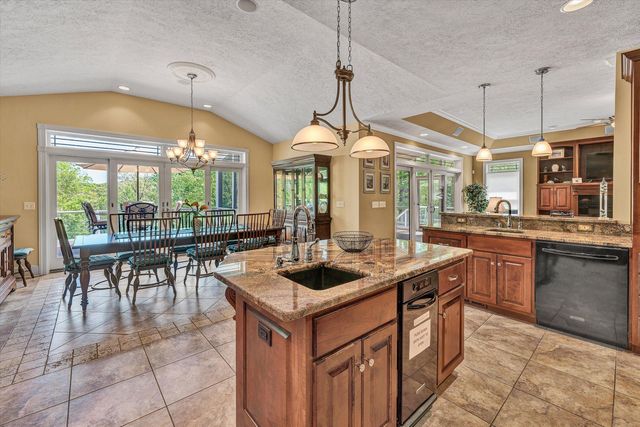 250 Deerwood DR, Huddleston, VA 24104