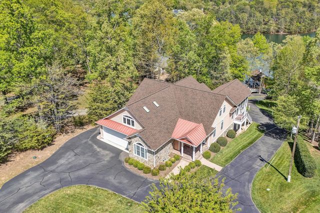250 Deerwood DR, Huddleston, VA 24104
