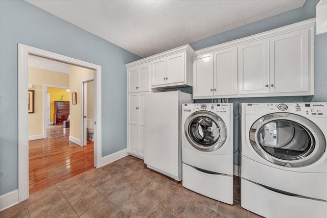 250 Deerwood DR, Huddleston, VA 24104