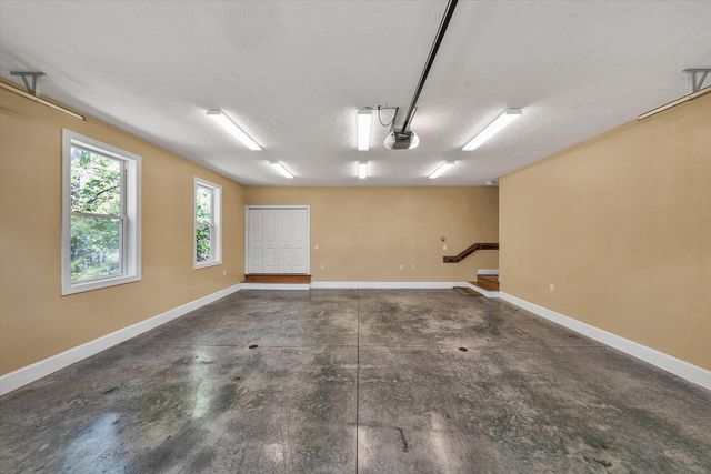 250 Deerwood DR, Huddleston, VA 24104