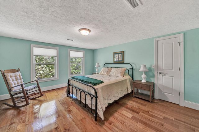250 Deerwood DR, Huddleston, VA 24104