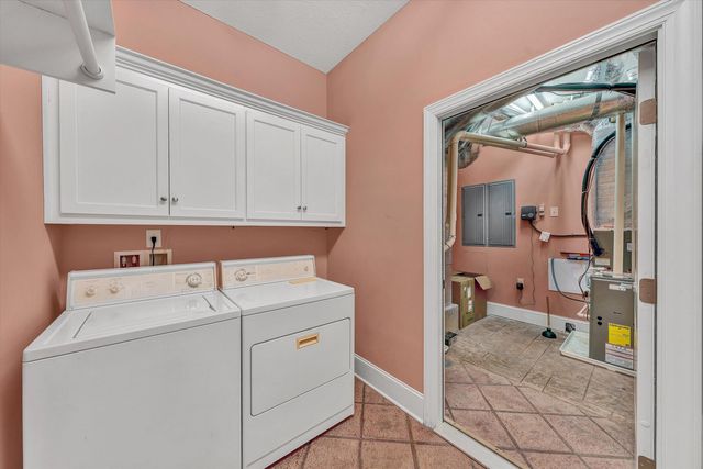 250 Deerwood DR, Huddleston, VA 24104