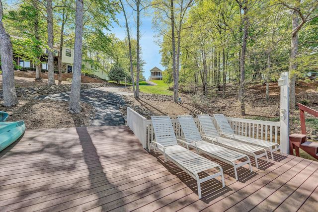 250 Deerwood DR, Huddleston, VA 24104