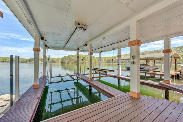 250 Deerwood DR, Huddleston, VA 24104