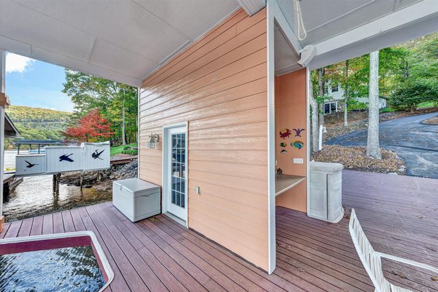 250 Deerwood DR, Huddleston, VA 24104