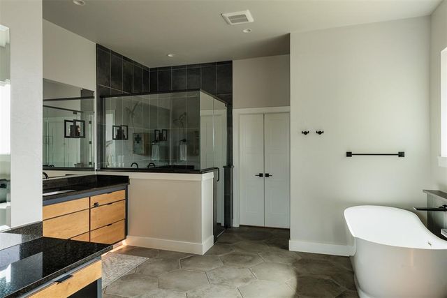 1140 Gateway Bridge Road, Edmond, OK 73034