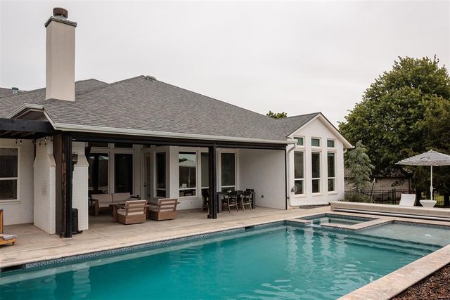 1140 Gateway Bridge Road, Edmond, OK 73034