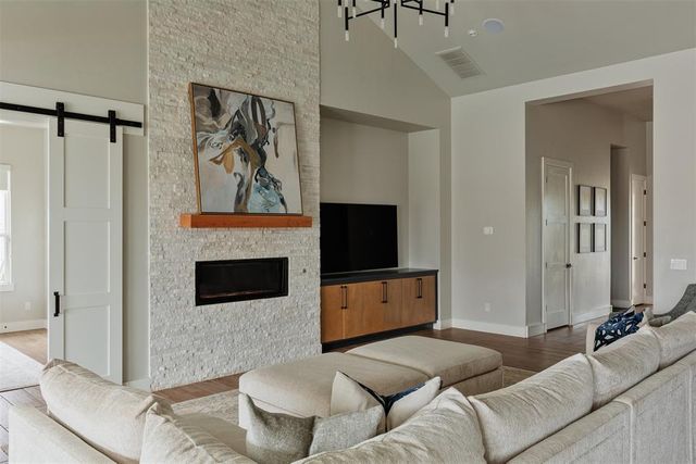 1140 Gateway Bridge Road, Edmond, OK 73034