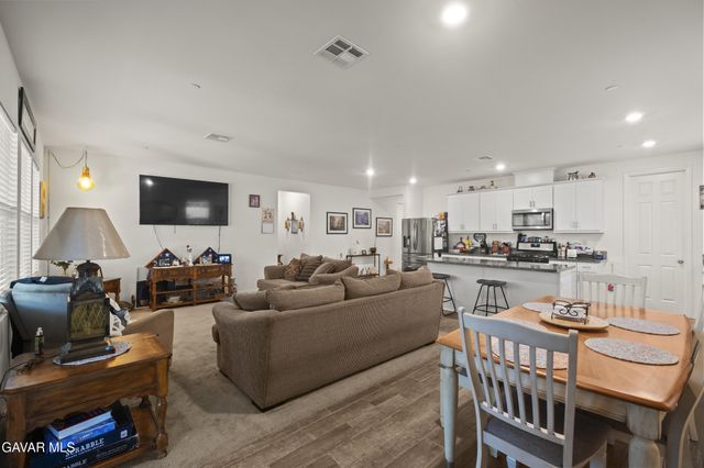 6320 Oldfield Street, Lancaster, CA 93536
