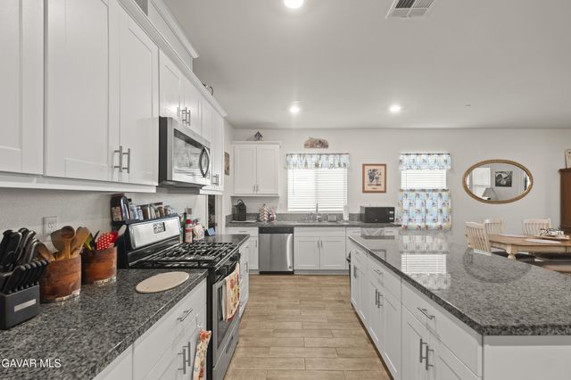 6320 Oldfield Street, Lancaster, CA 93536