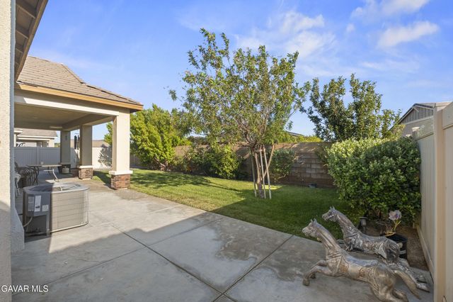 6320 Oldfield Street, Lancaster, CA 93536