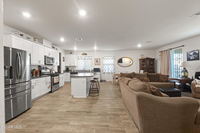 6320 Oldfield Street, Lancaster, CA 93536