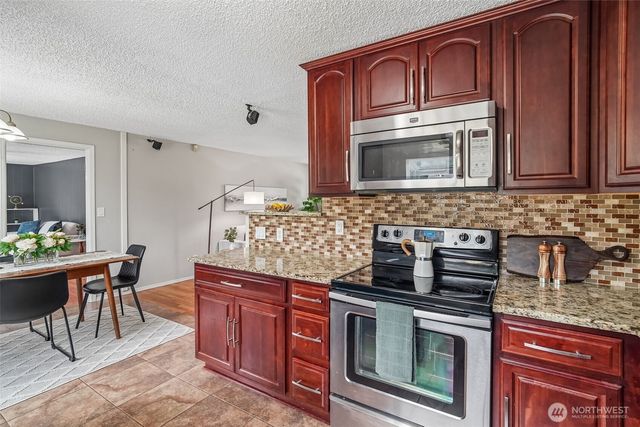17401 SE 264TH Street, Covington, WA 98042