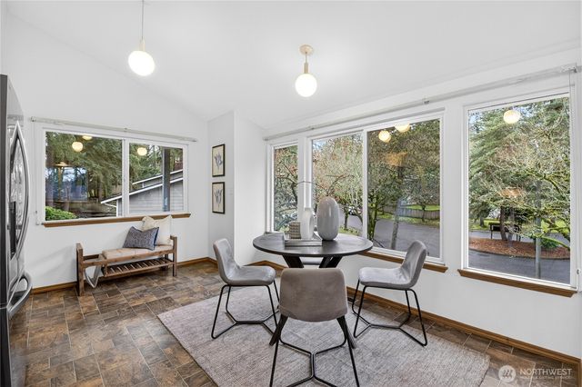 11723 NE 100th Place, Kirkland, WA 98033