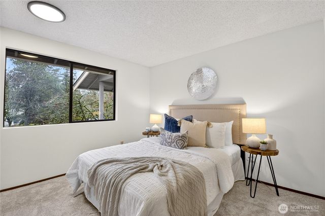 11723 NE 100th Place, Kirkland, WA 98033