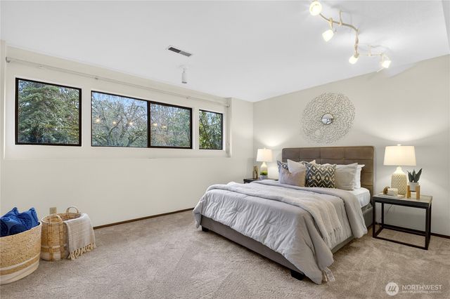 11723 NE 100th Place, Kirkland, WA 98033