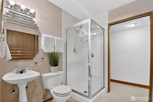 11723 NE 100th Place, Kirkland, WA 98033