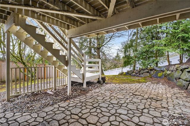 11723 NE 100th Place, Kirkland, WA 98033