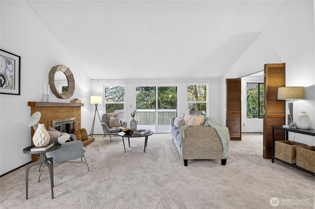 11723 NE 100th Place, Kirkland, WA 98033