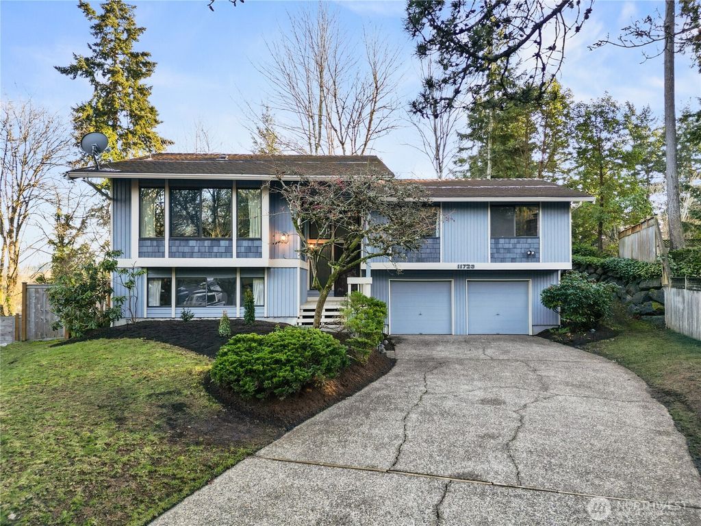 11723 NE 100th Place, Kirkland, WA 98033