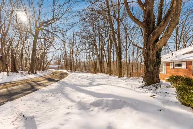 22975 Pine Lake Road, Pennfield Twp, MI 49014