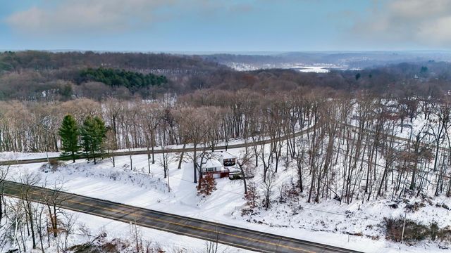 22975 Pine Lake Road, Pennfield Twp, MI 49014