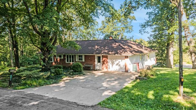 22975 Pine Lake Road, Pennfield Twp, MI 49014