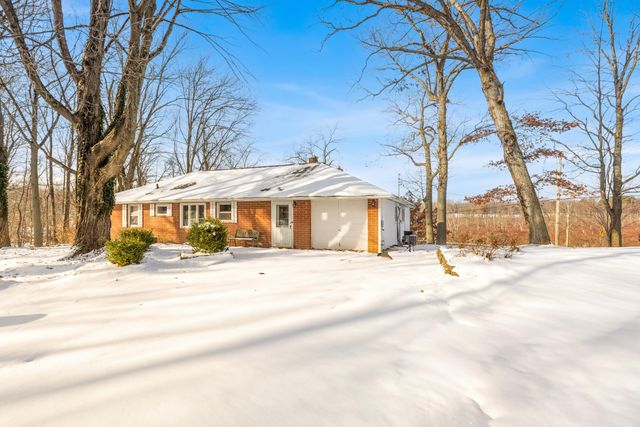22975 Pine Lake Road, Pennfield Twp, MI 49014