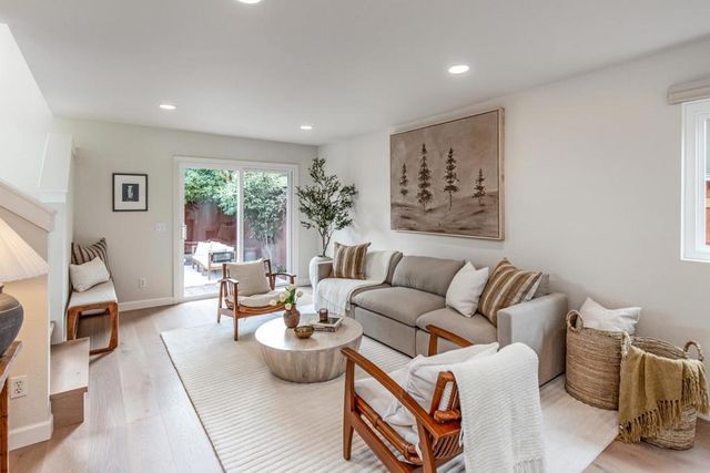 746 6th Avenue, Redwood City, CA 94063