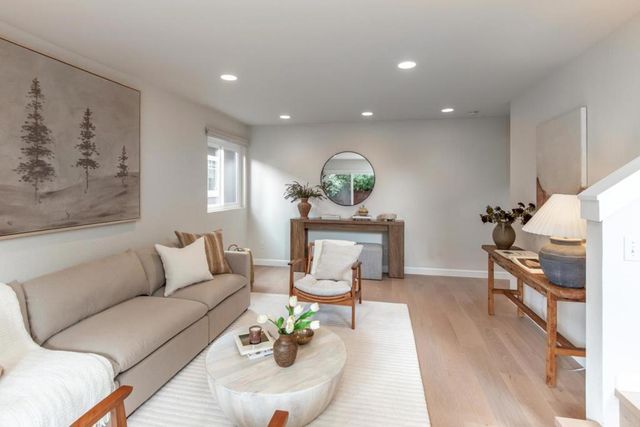 746 6th Avenue, Redwood City, CA 94063