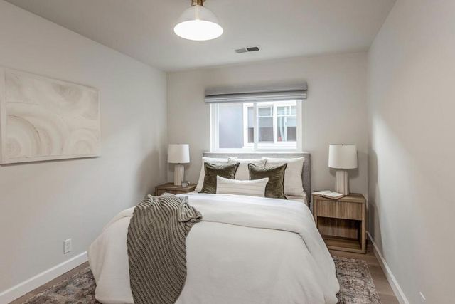 746 6th Avenue, Redwood City, CA 94063