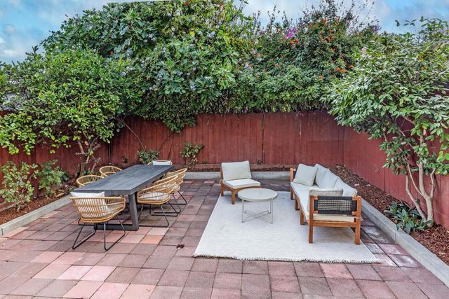 746 6th Avenue, Redwood City, CA 94063