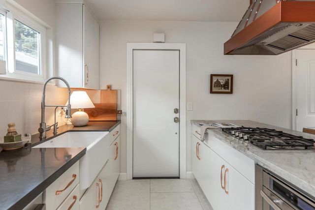 746 6th Avenue, Redwood City, CA 94063